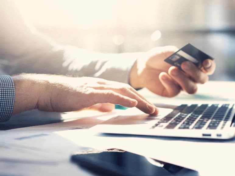Which business credit card that earns Qantas Points will you choose?