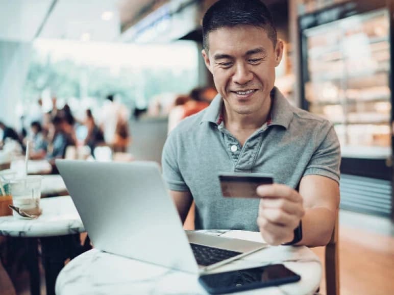 How do I decide which personal credit card is right for me?