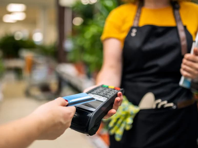 Why choose a platinum credit card?