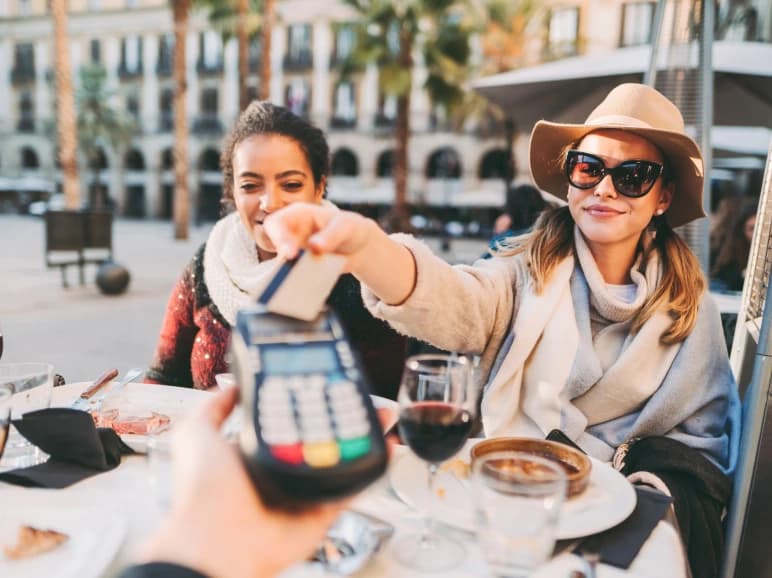 How do I apply for a no or low annual fee credit card?